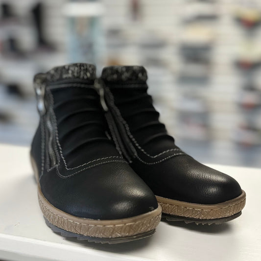 Relife ® Women’s 5717 Double Zip in Black