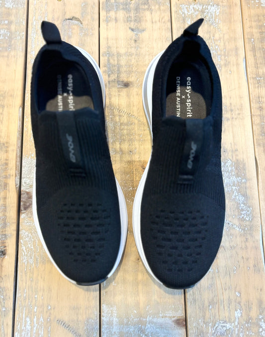 Easy Spirit EasyWalk 2 in Black - Wide Width *FINAL SALE*