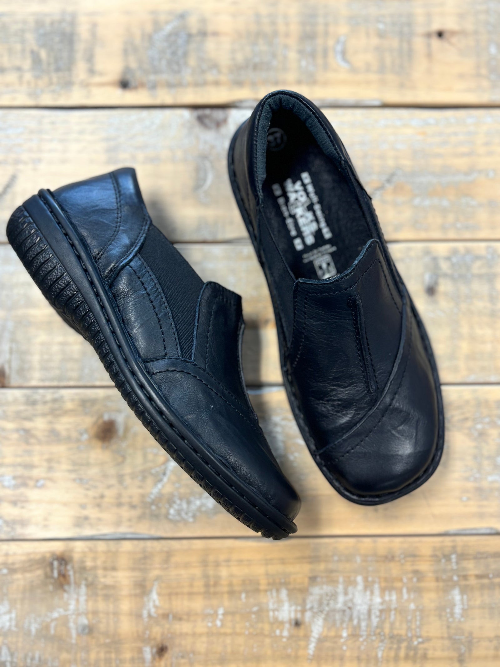 Volks Walkers Women's Dillingen (Black Crinkle)