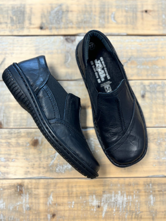 Volks Walkers Women's Dillingen (Black Crinkle)