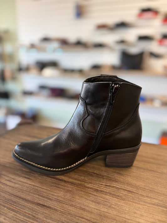 Elodie Krust Boot / Black Leather Made in Spain