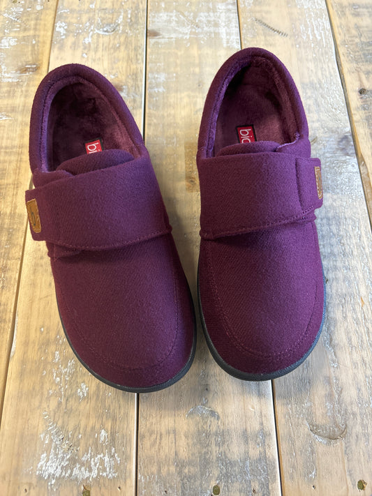Biotime Demi with Closed Back - Burgundy *LAST PAIRS*