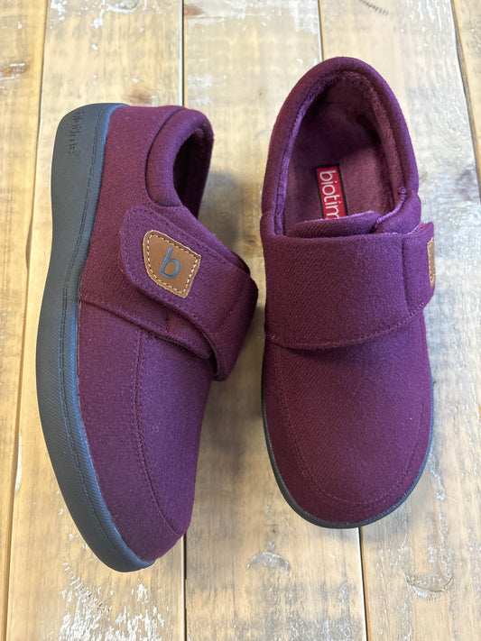 Biotime Demi with Closed Back - Burgundy *LAST PAIRS*