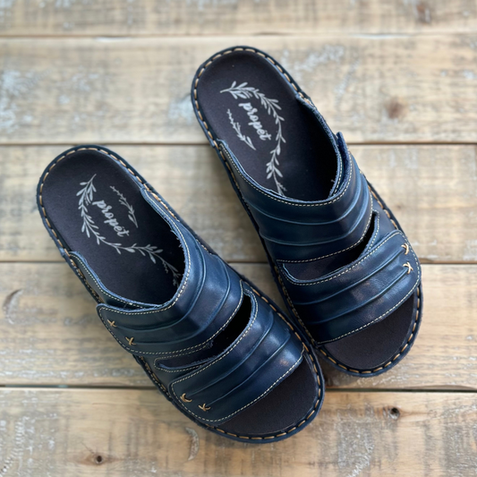 Propet Women's June in Wide - Navy