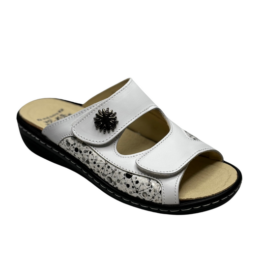 Volks Walker 10300 White Lycra Slip On