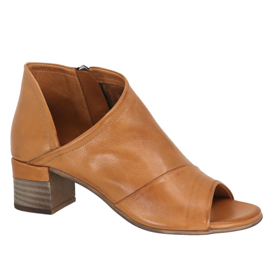 Everly Gia in Tan Leather *LAST PAIR SIZE 41*