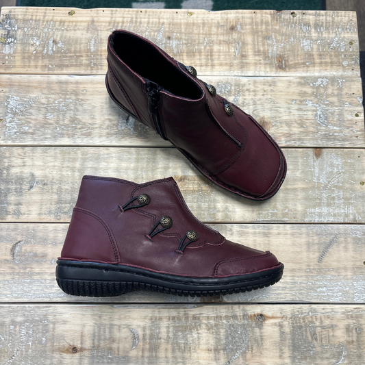 Volks Walkers Women's Ada (Burgundy) *LAST PAIR SIZE 37*