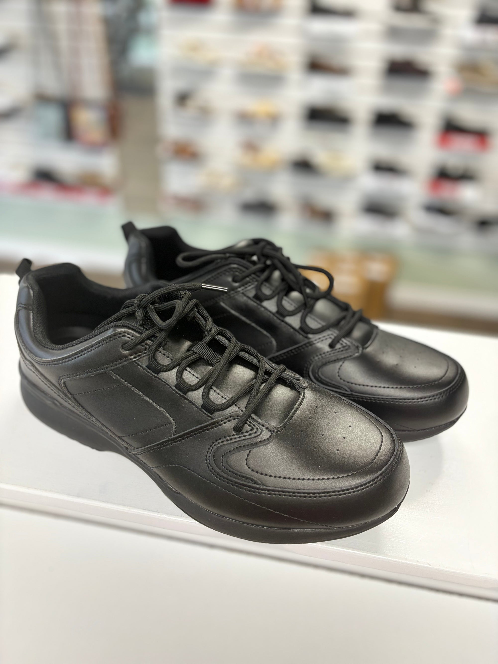 Propet Life Walker Sport in Black *LAST PAIR SIZE 13 3E*