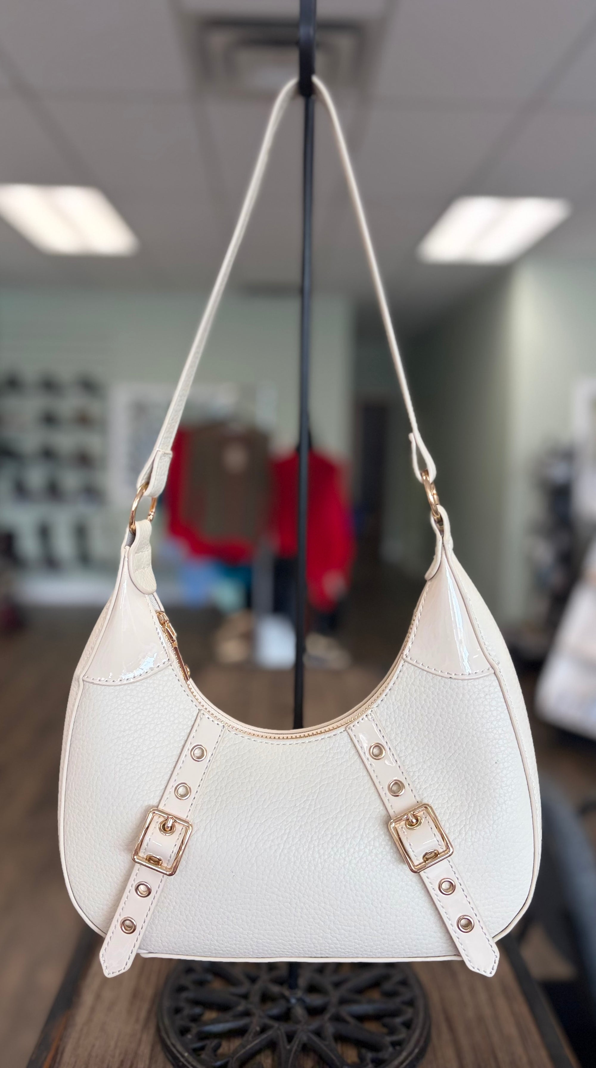 C'est Elle Handbag Half Moon in Beige