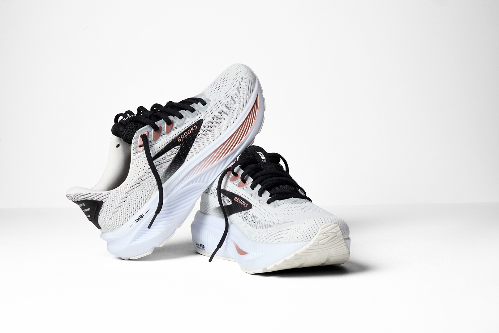 Brooks Women's Ghost 17 in White/Black/Rose Gold *WIDE*