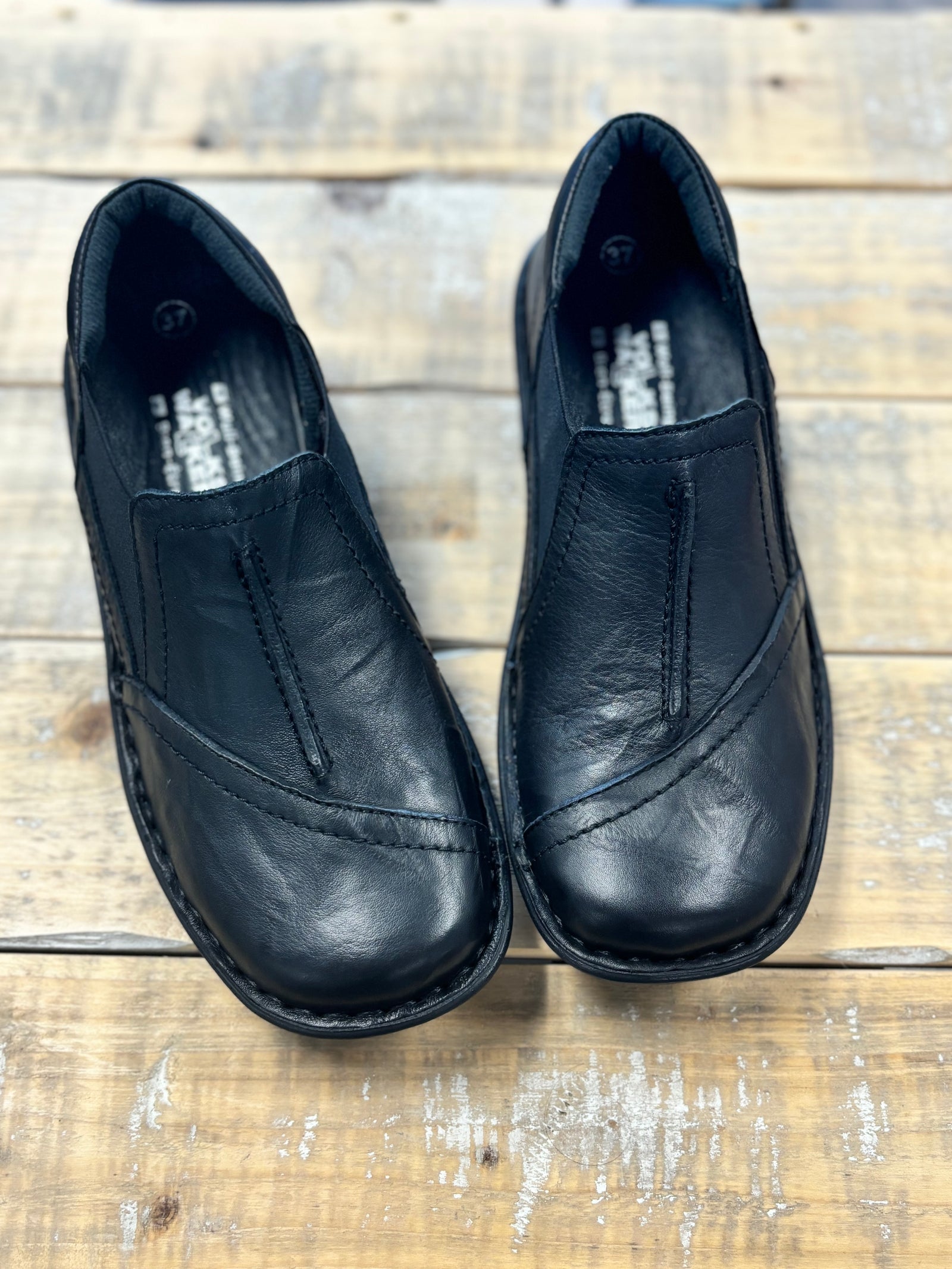 Volks Walkers Women's Dillingen (Black Crinkle)
