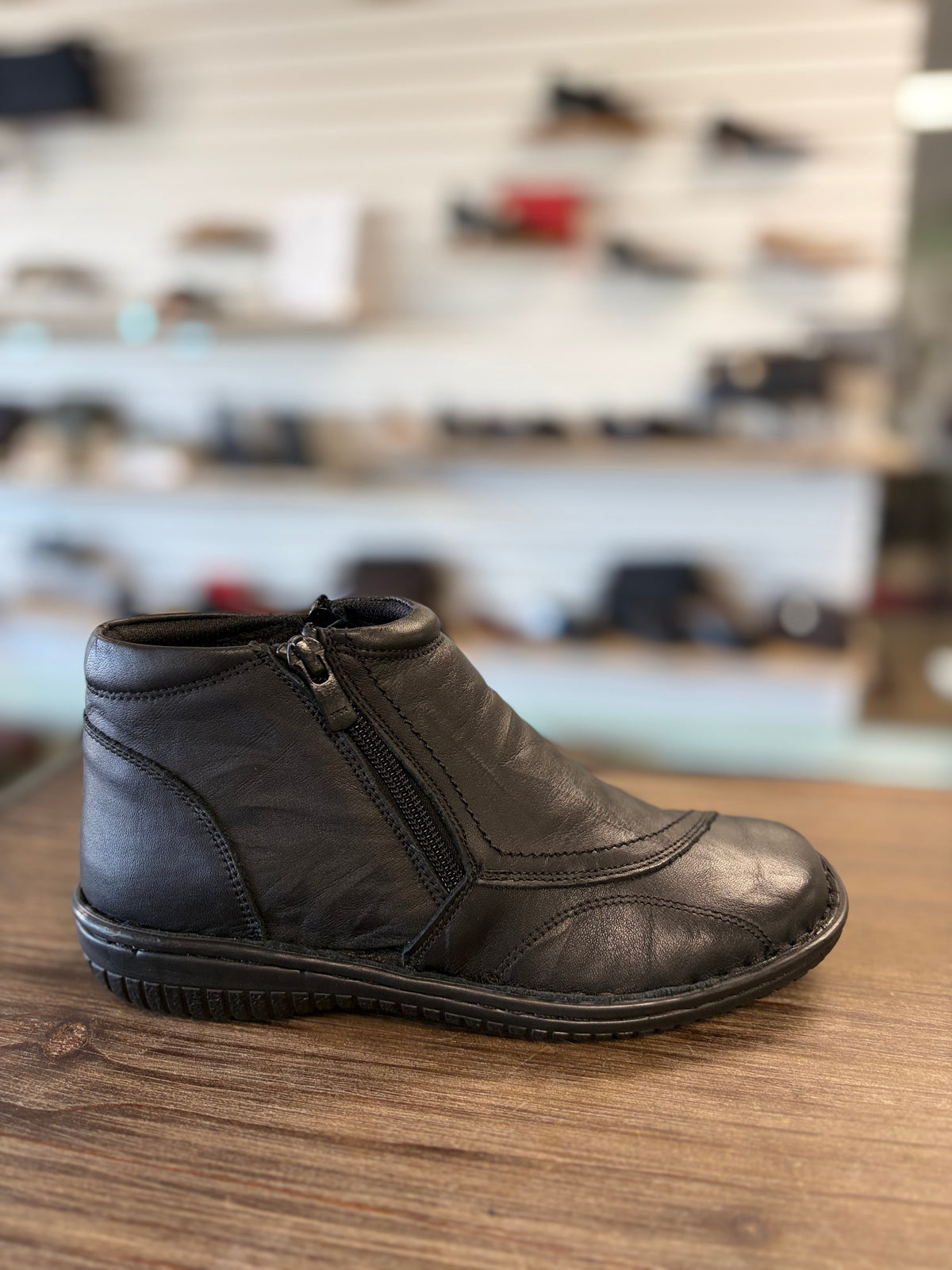 Volks Walkers Women's Alb Bootie in Black Crinkle