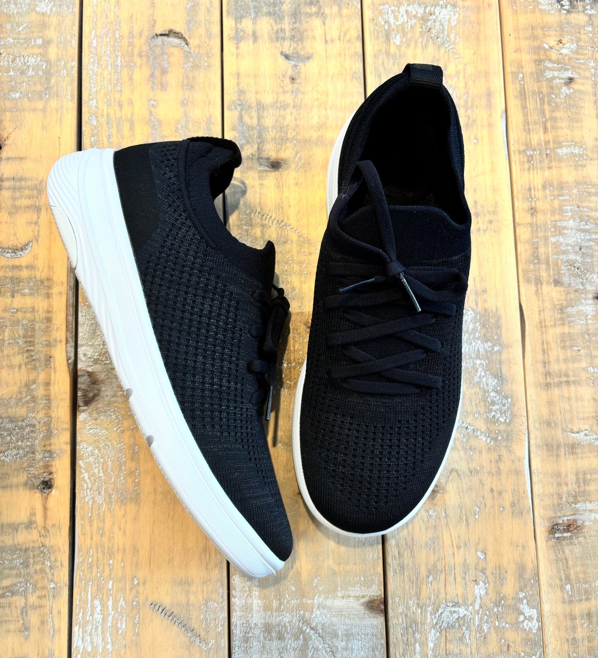 Fit Flop Women's Super-Q Slip On Laced Sneakers - Black