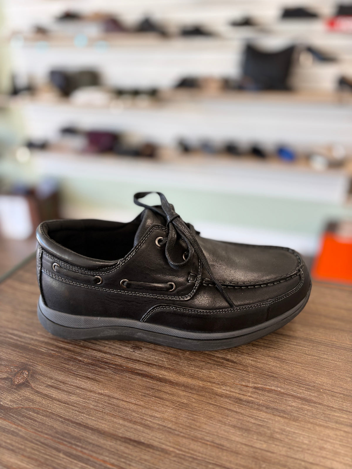 Propet Men's Pomeroy in Black Leather *EXTRA WIDE / 5E*
