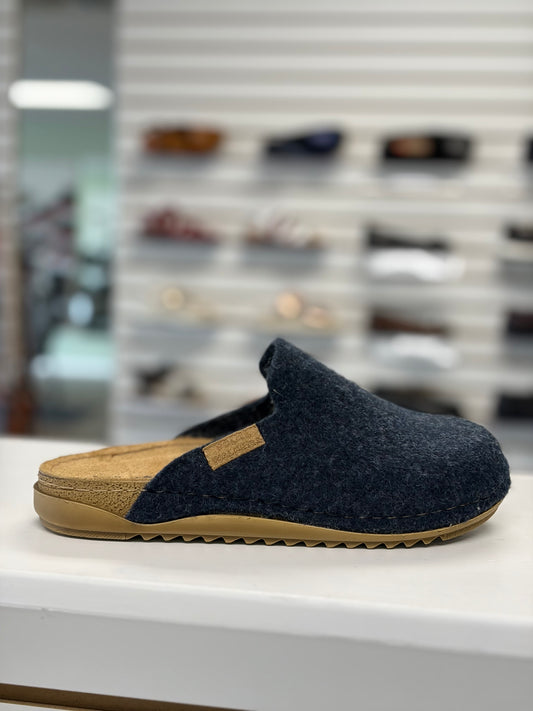 Volks Walkers Women's Mara in Navy