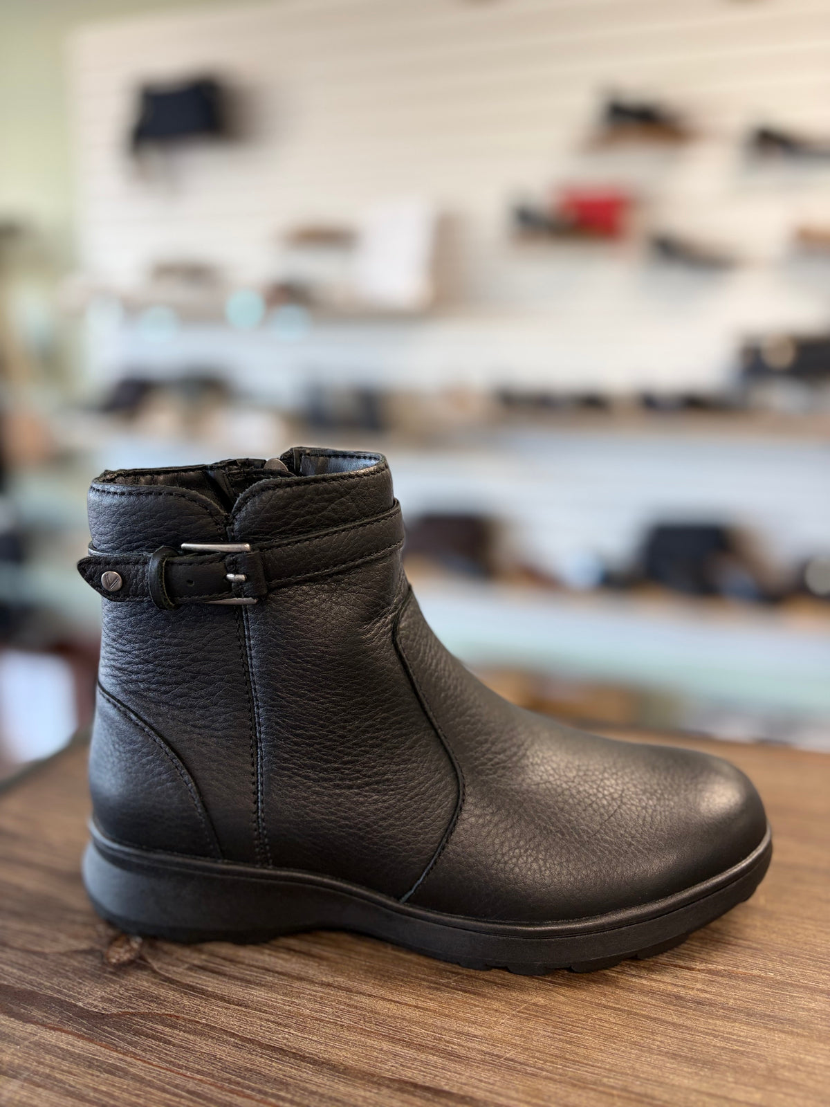 Vionic Women's Redding Ankle Boot - Wide Width