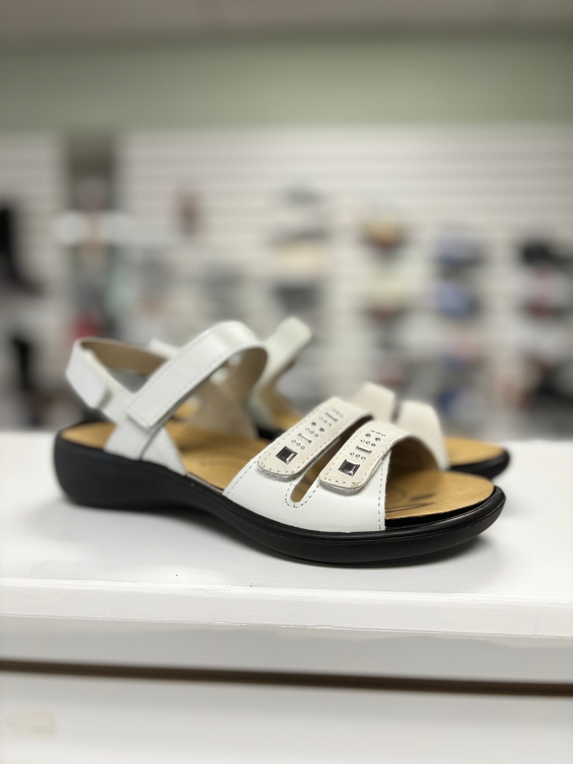 Josef Seibel Ibiza 86 in White