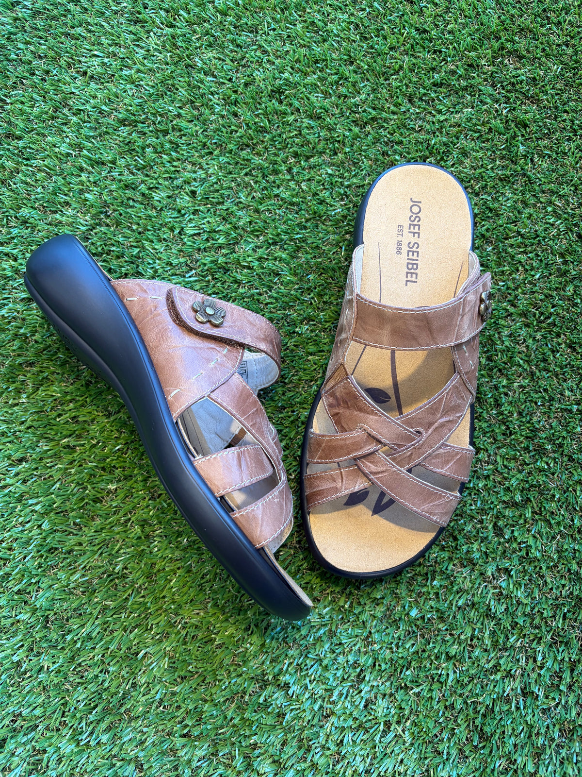 Josef Seibel Women's Women's Ibiza 99 in Camel