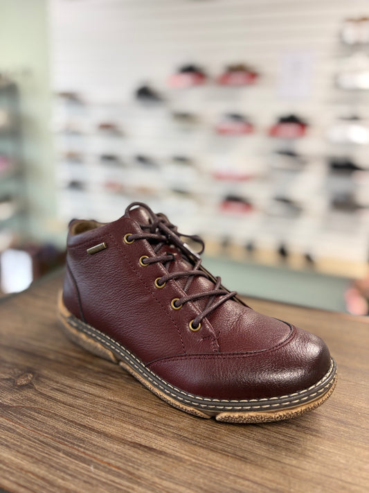 Josef Seibel Women's Priscilla 01 in Bordo Leather - Waterproof