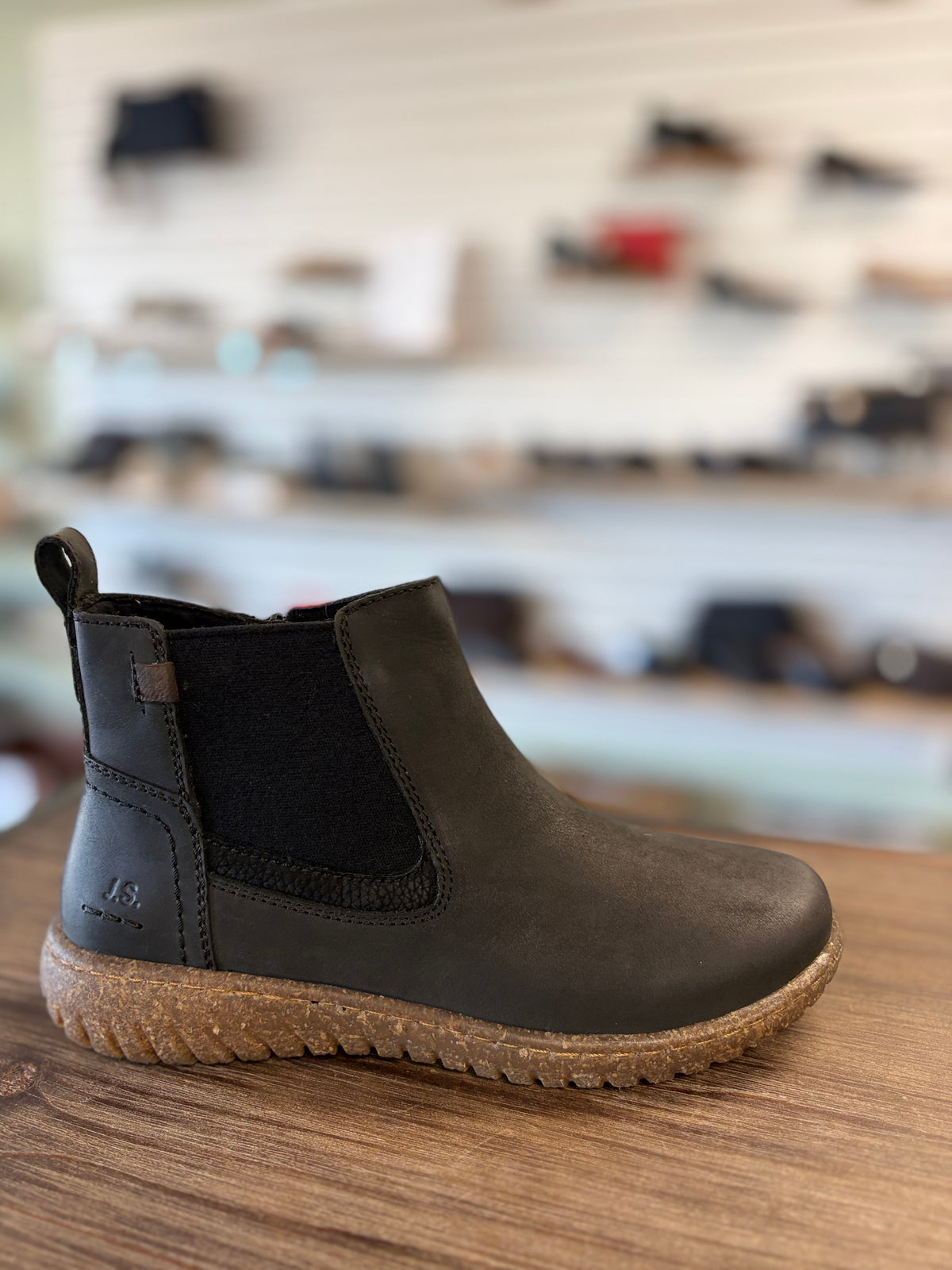 Josef Seibel Womne's Angelina 01 in Black *WIDE*