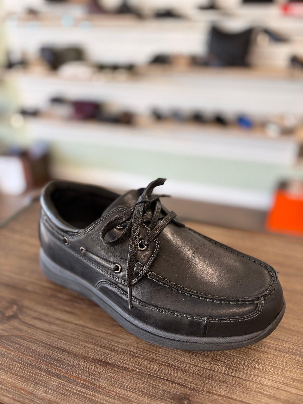 Propet Men's Pomeroy in Black Leather *EXTRA WIDE / 5E*