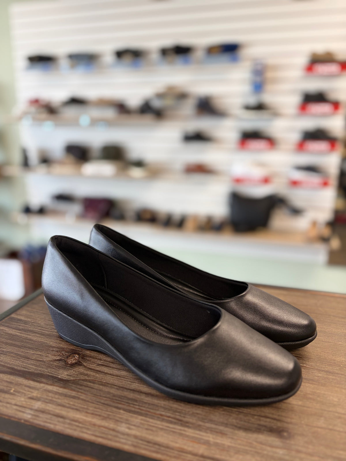 Piccadilly Women's Wedge Dress Shoes in Black 143133