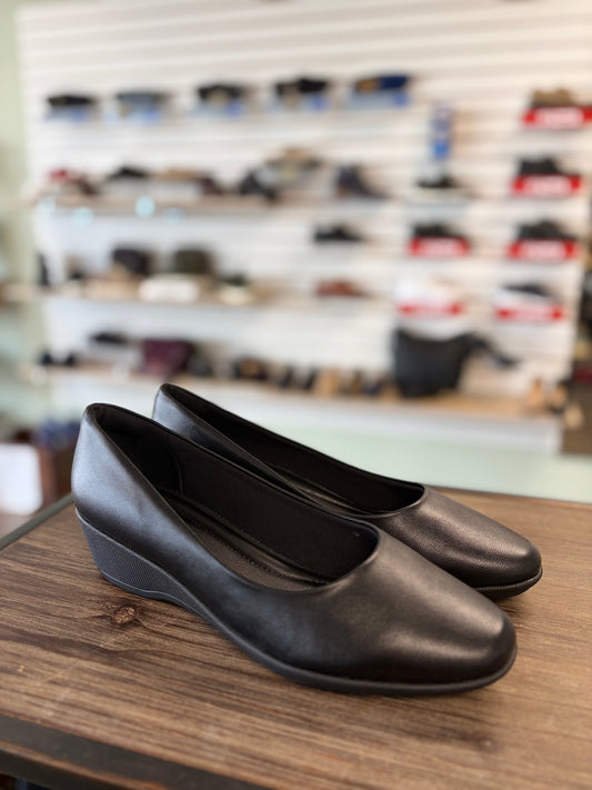 Piccadilly Women's Wedge Dress Shoes in Black 143133