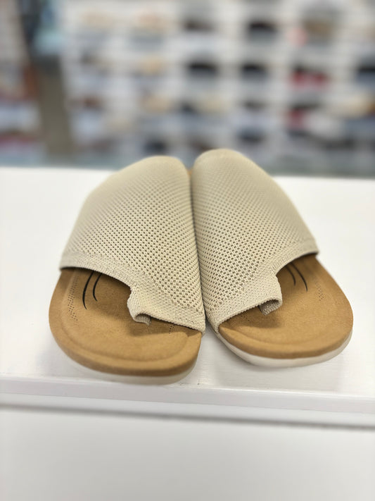 Biza Lavish in Sand