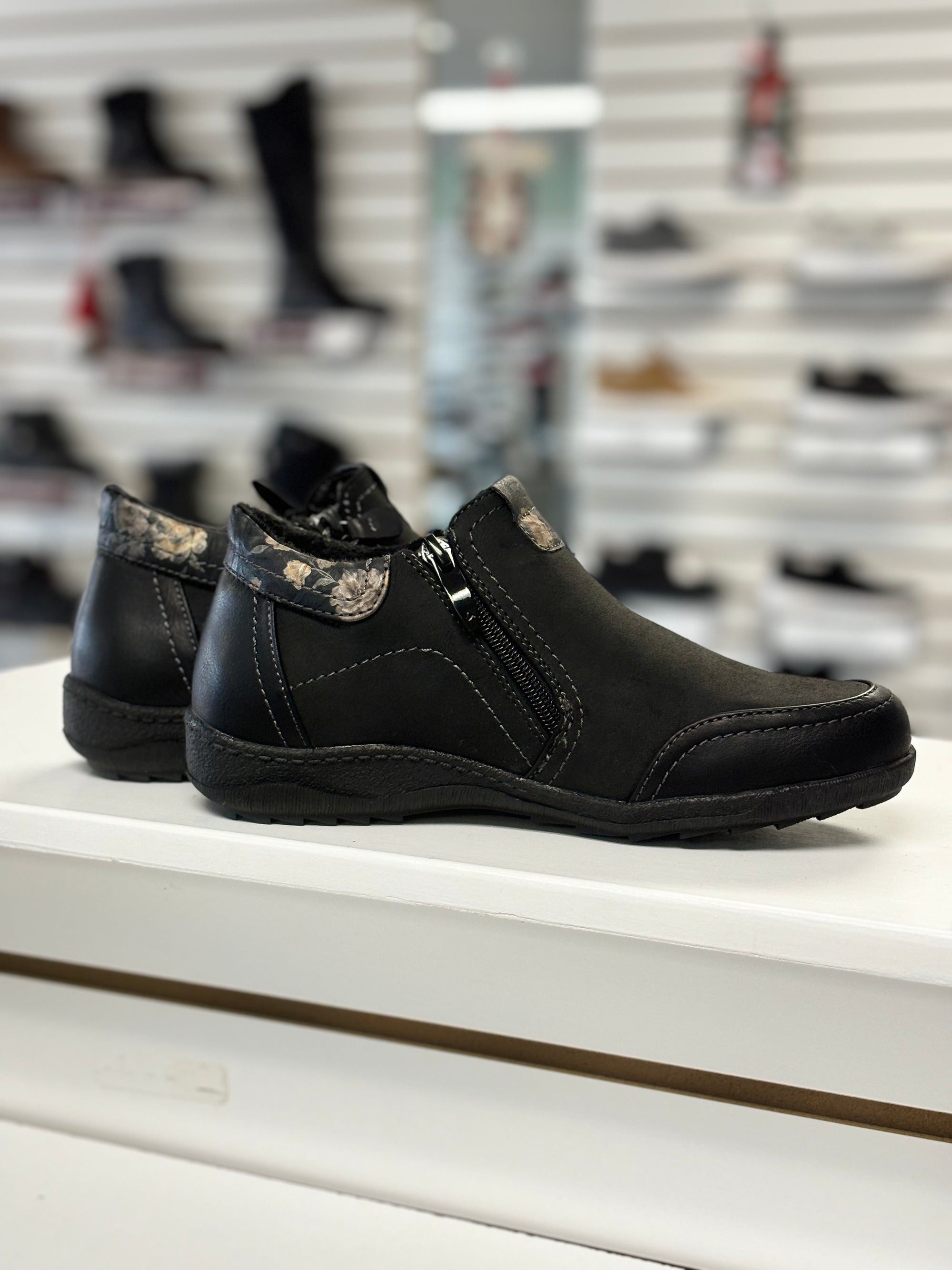 Romika Women's Ellie 01 in Black Kombi