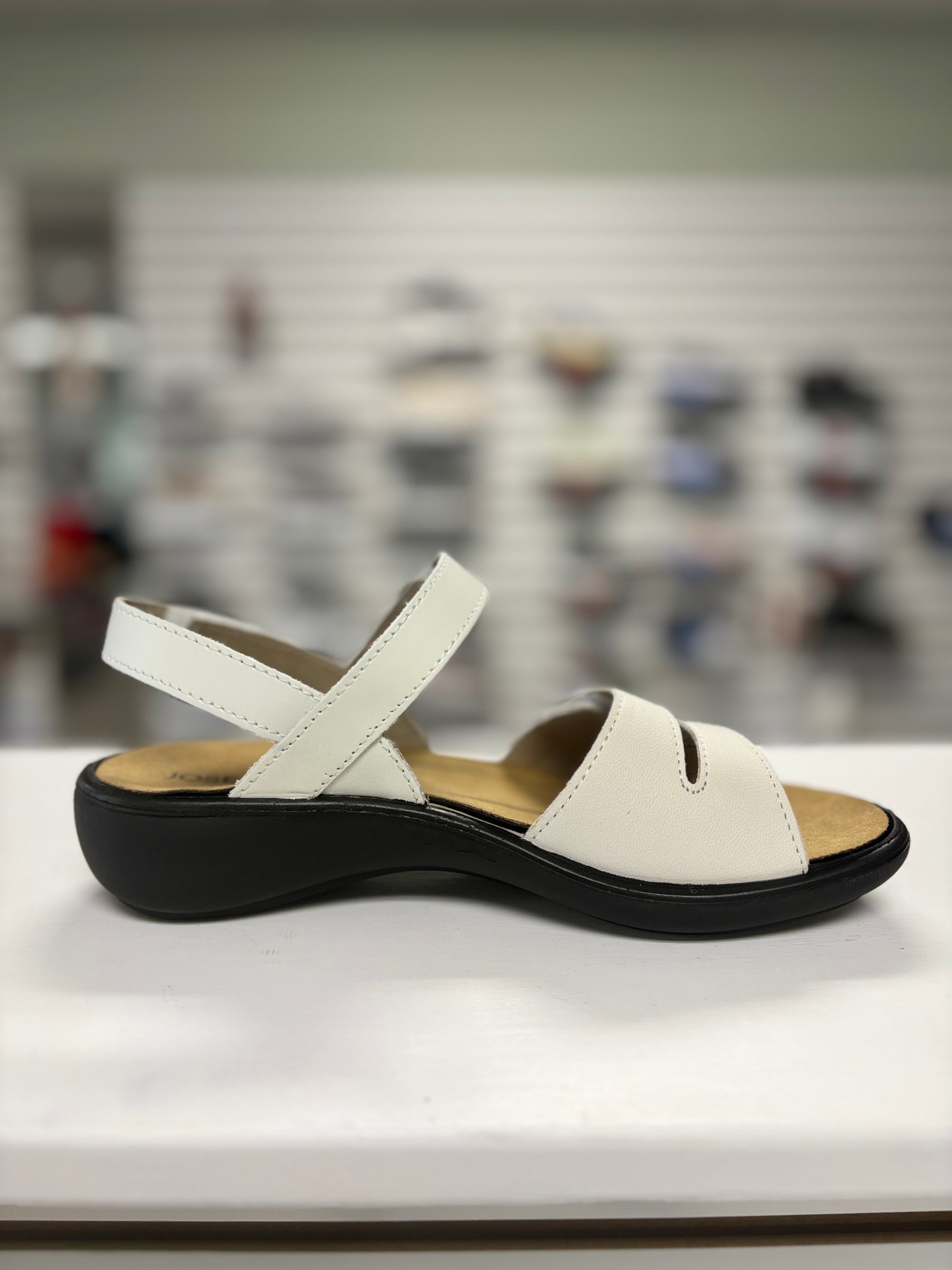 Josef Seibel Ibiza 86 in White