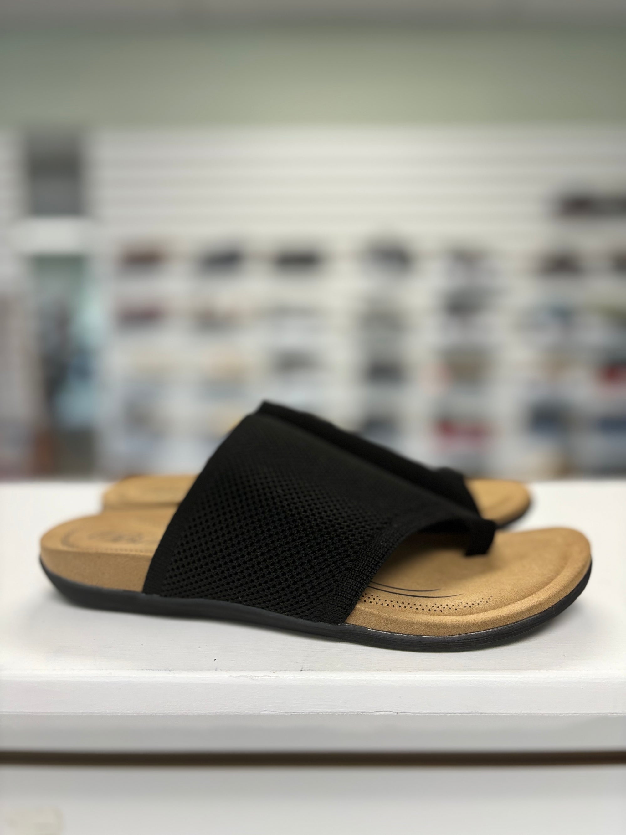 Biza Lavish in Black