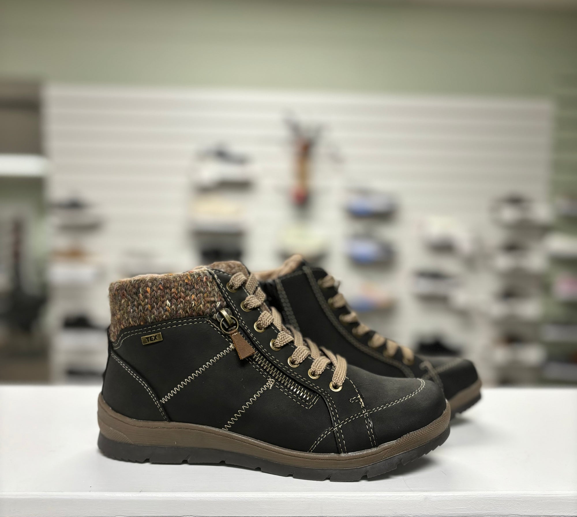 TAXI Women's Arianna01-T Black Multi TEX Water Resistant