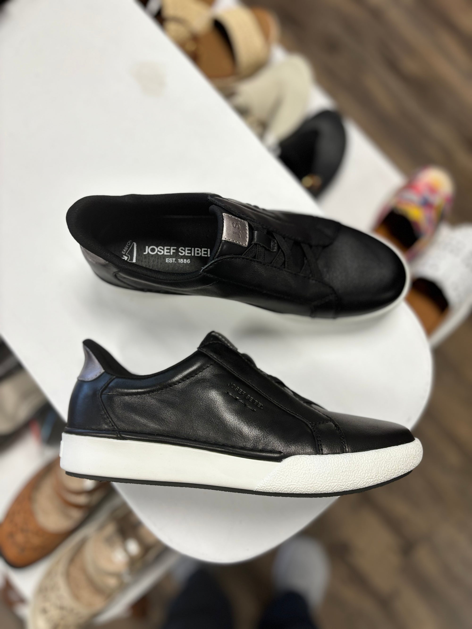 Josef Seibel Claire 33 Easy-On in Black