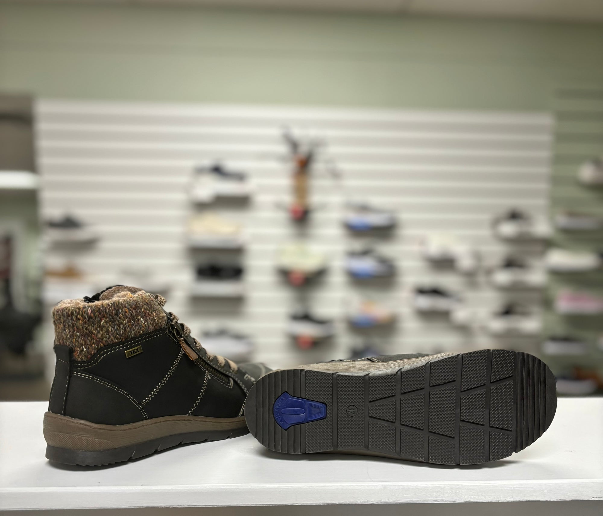 TAXI Women's Arianna01-T Black Multi TEX Water Resistant