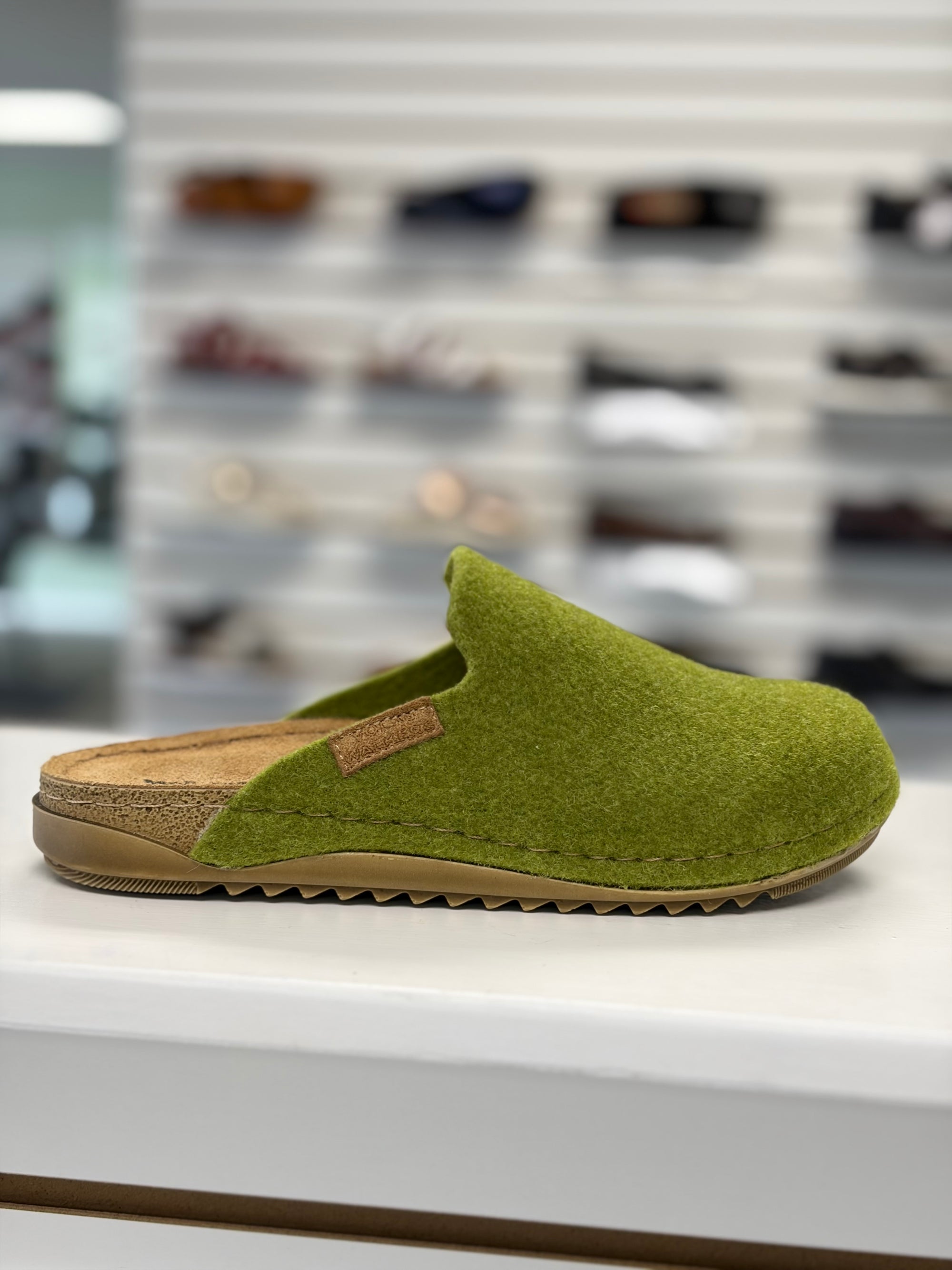 Volks Walkers Women's Mara in Green