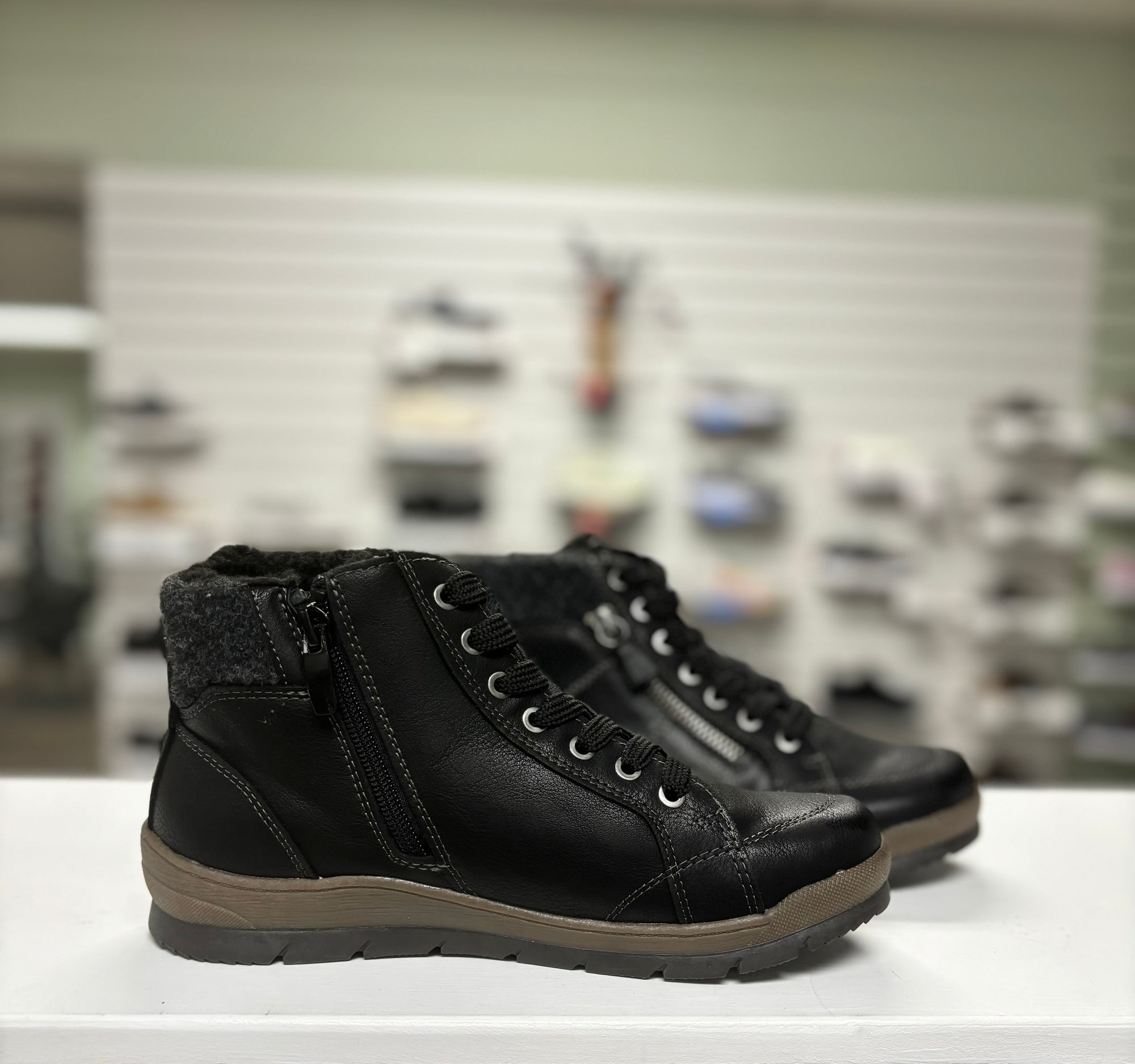 TAXI Women's Arianna01-T Black TEX Water Resistant