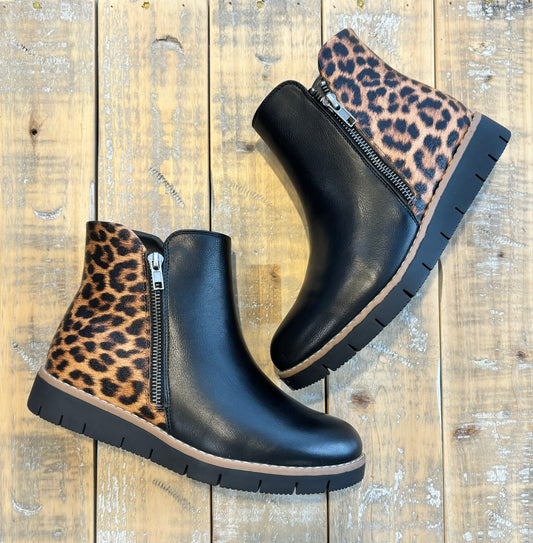 TAXI Women's Gabby Boot with Animal Print