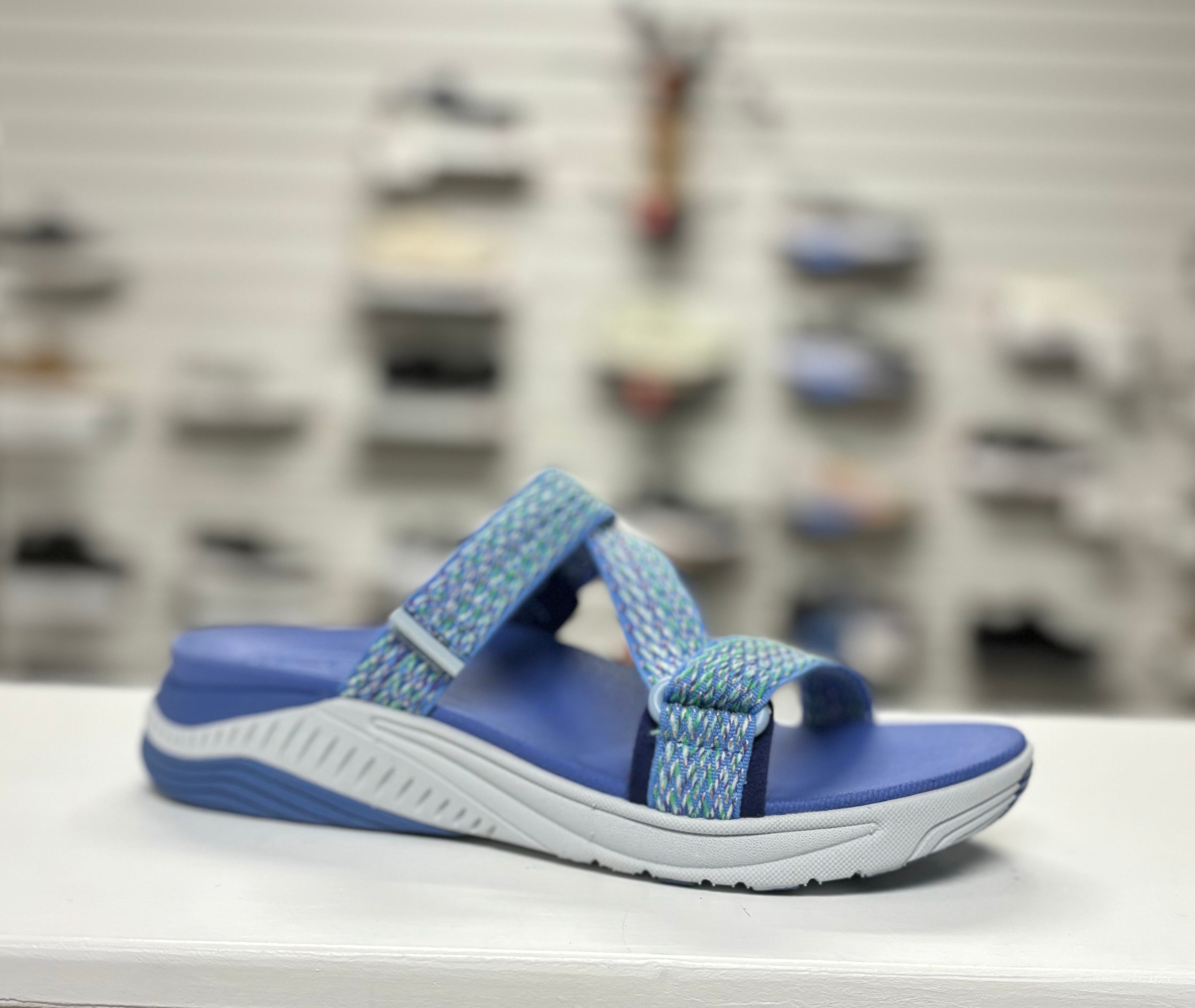 Dansko Shoes Canada – Comfort Clogs & Footwear | ShoeBox Sarnia